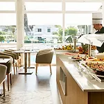 Globales Hotel 4*