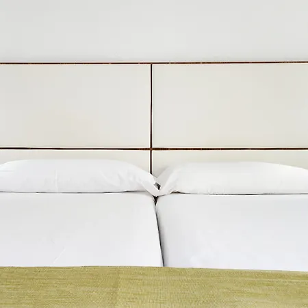 Globales Cala Blanca Hotel 4*