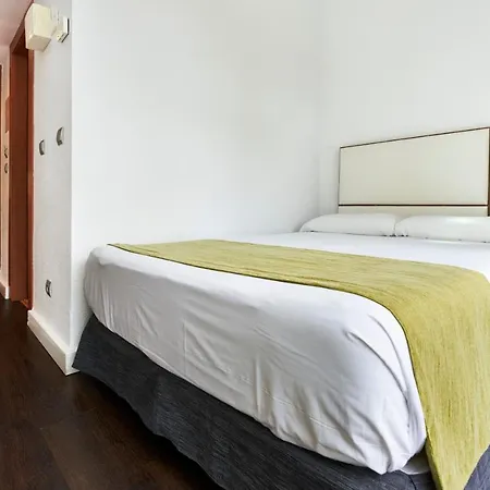 Globales Cala Blanca (Menorca)