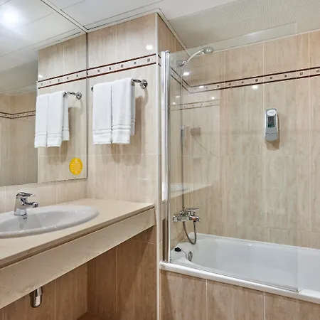 Hotel Globales 4*