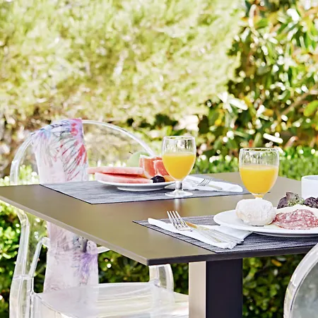 Globales Cala Blanca (Menorca)