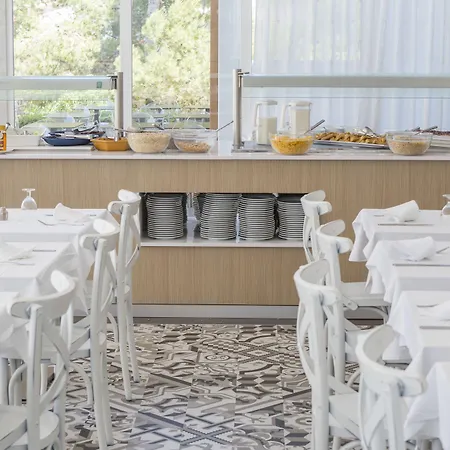 Globales 4* Cala Blanca (Menorca)