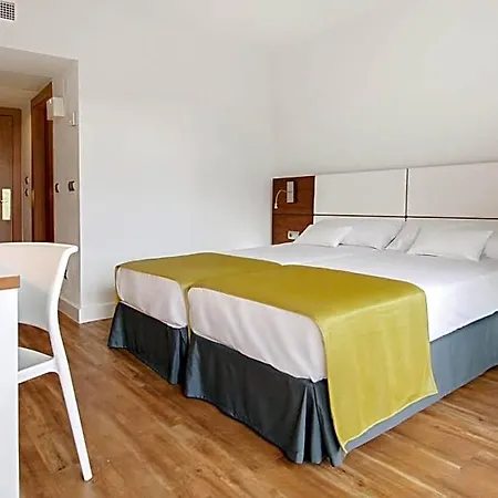 Globales 4* Cala Blanca (Menorca)
