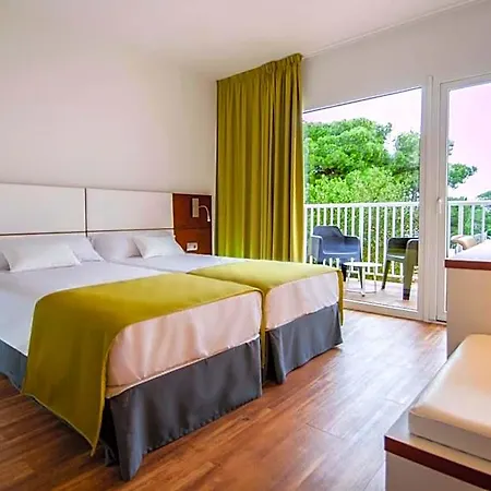 Globales 4* Cala Blanca (Menorca)