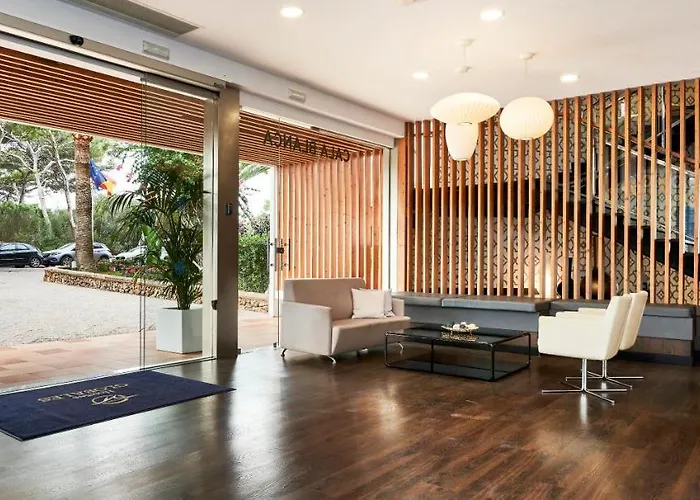 Globales 4* Cala Blanca (Menorca)