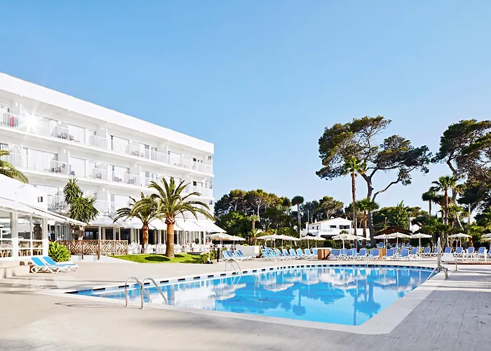 Globales 4* Cala Blanca (Menorca)