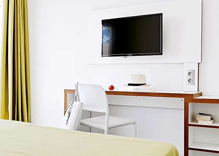 Globales Hotel Cala Blanca (Menorca)