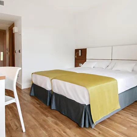Hotel Globales 4*
